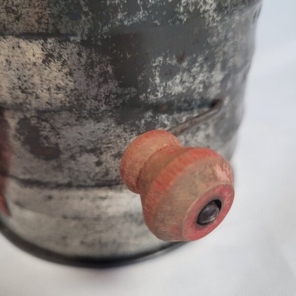 Vintage Nesco Visible Measure Flour Sifter - Picture 4 of 12